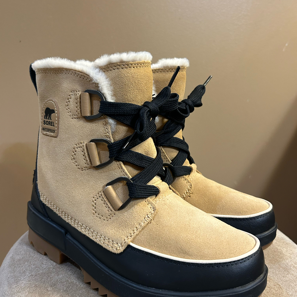 Sorel Boots. Women. Tivoli IV Sherpa Lined Tan Suede Ankle Boots
